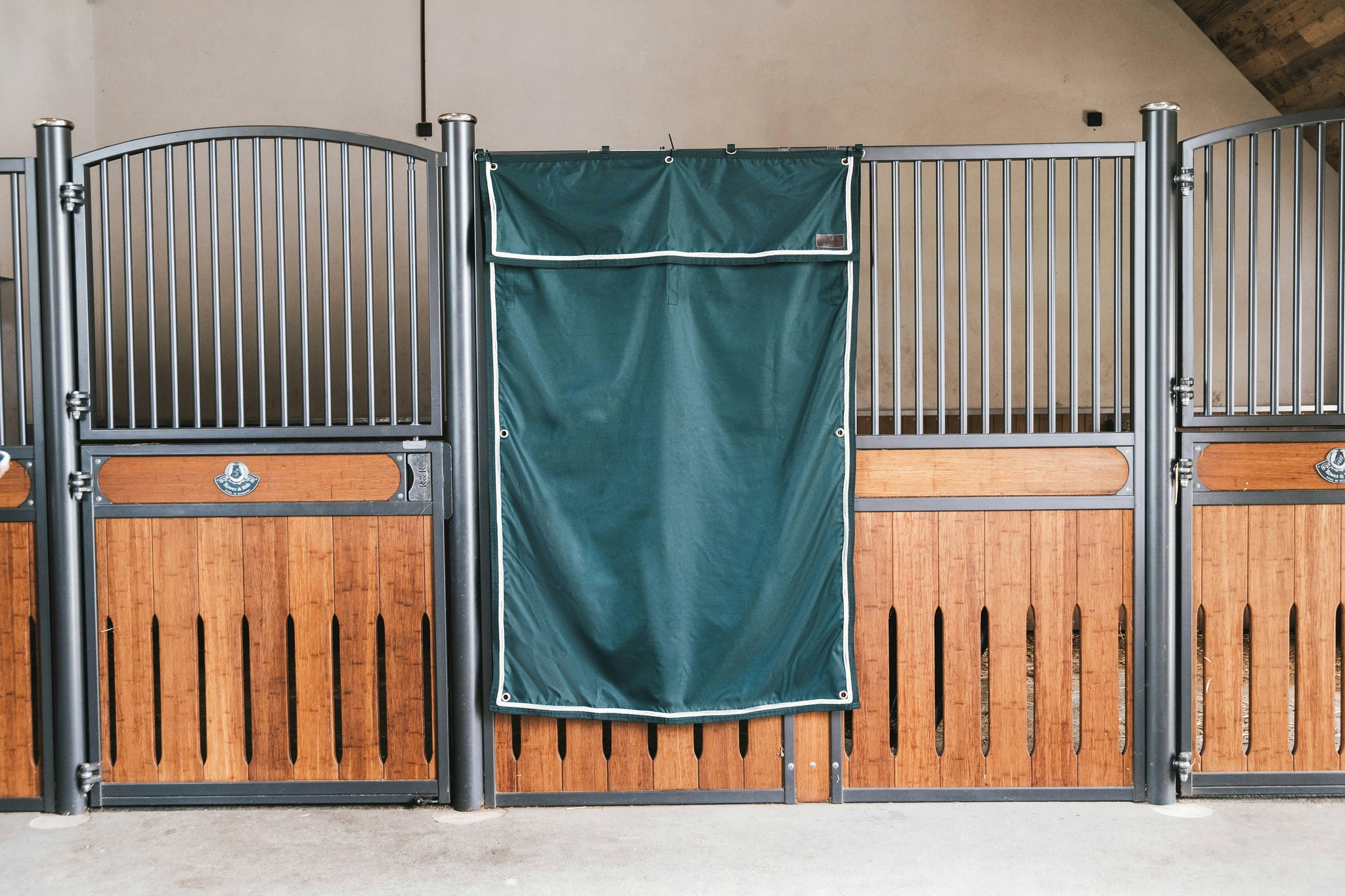 Kentucky Horsewear Stable Curtain Waterproof Classic