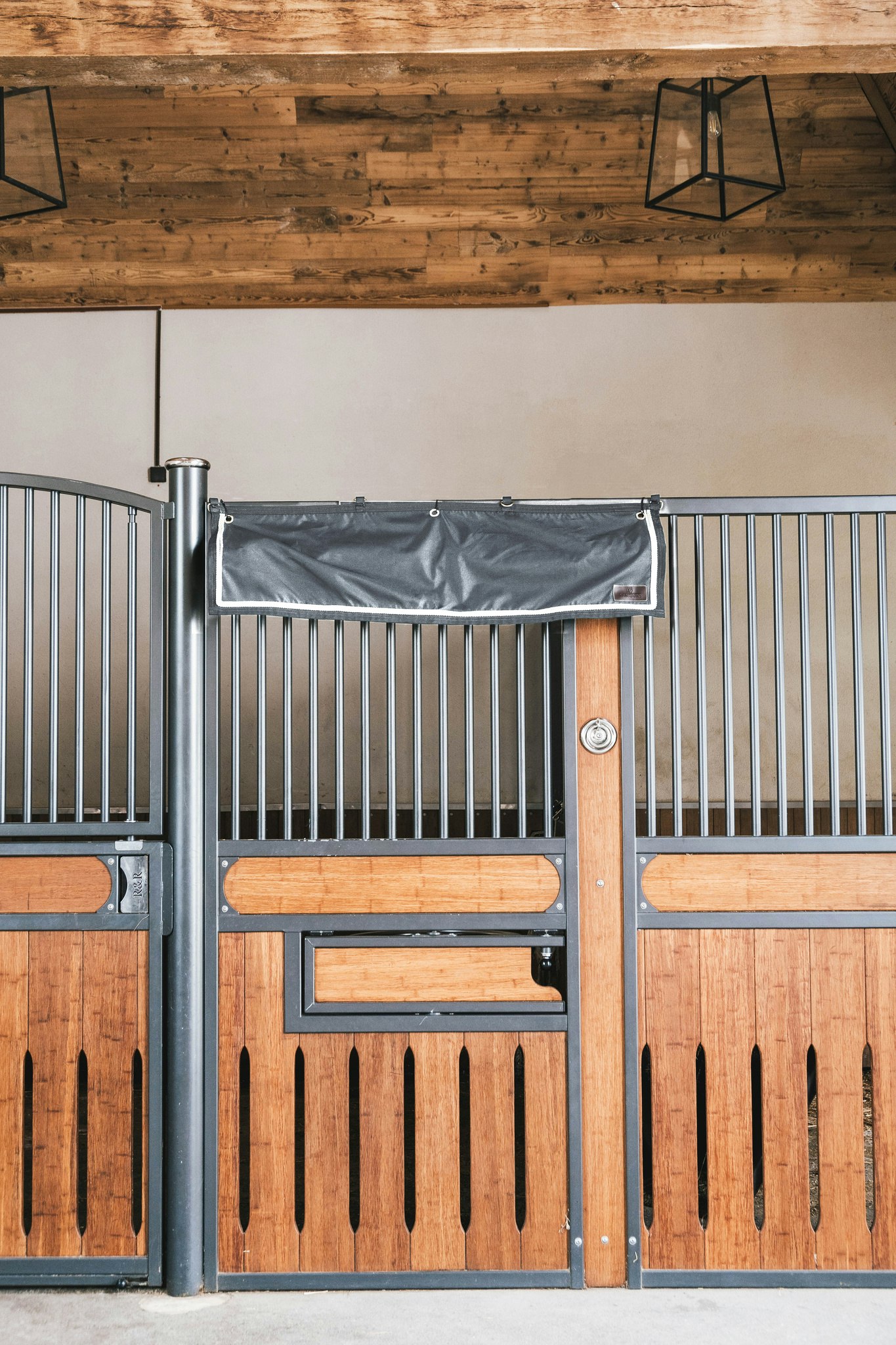 Kentucky Horsewear Stable Curtain Waterproof Classic