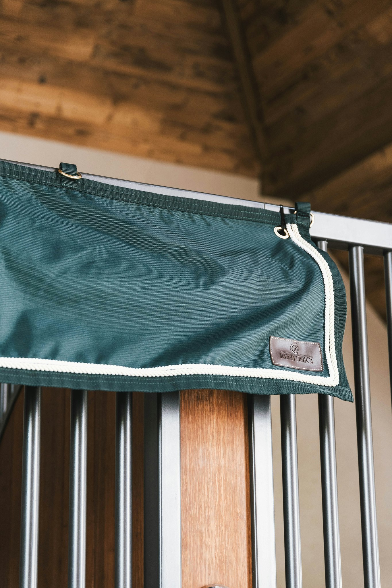 Kentucky Horsewear Stable Curtain Waterproof Classic