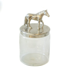 Glasburk med silverhäst