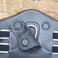 JumpIn One SAFETY Short Elastic Stud Girth