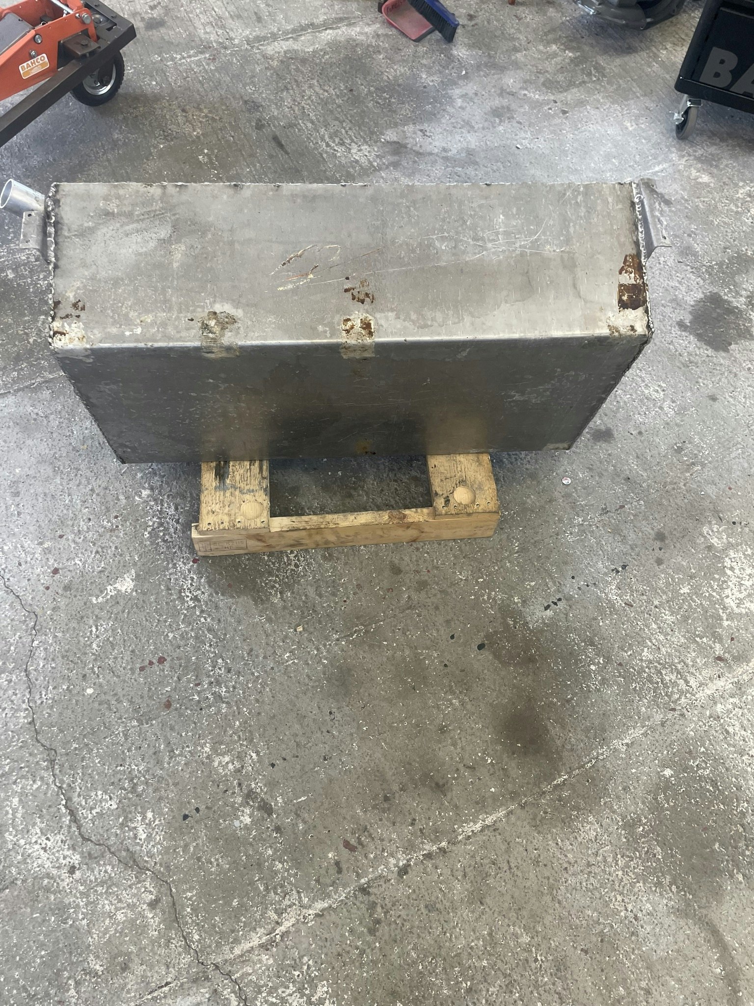 Bränsletank Aluminiumhttps://quickbutik.com/admin/products/edit/21