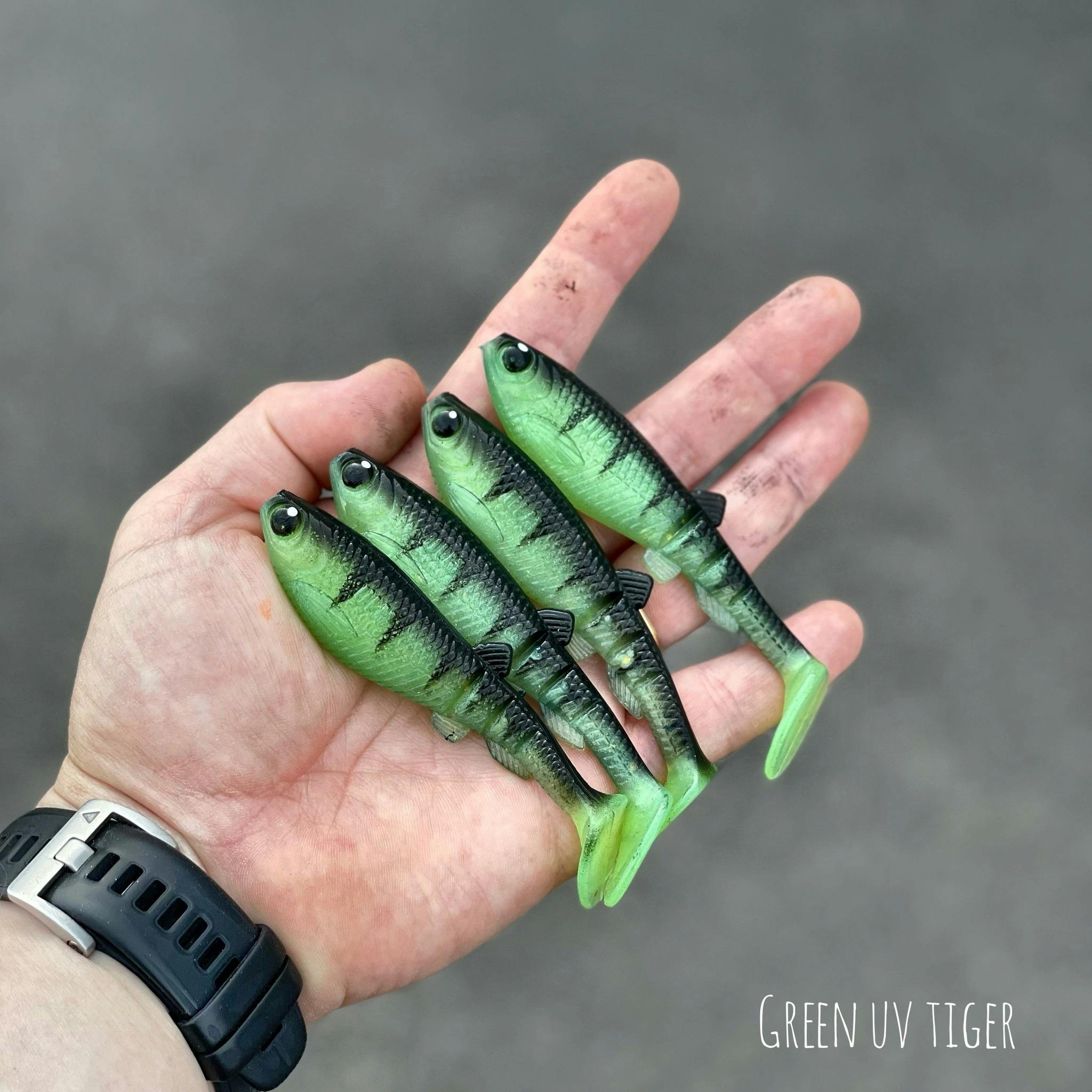 GigabiteV2 Green UV Tiger 10cm - 4pcs