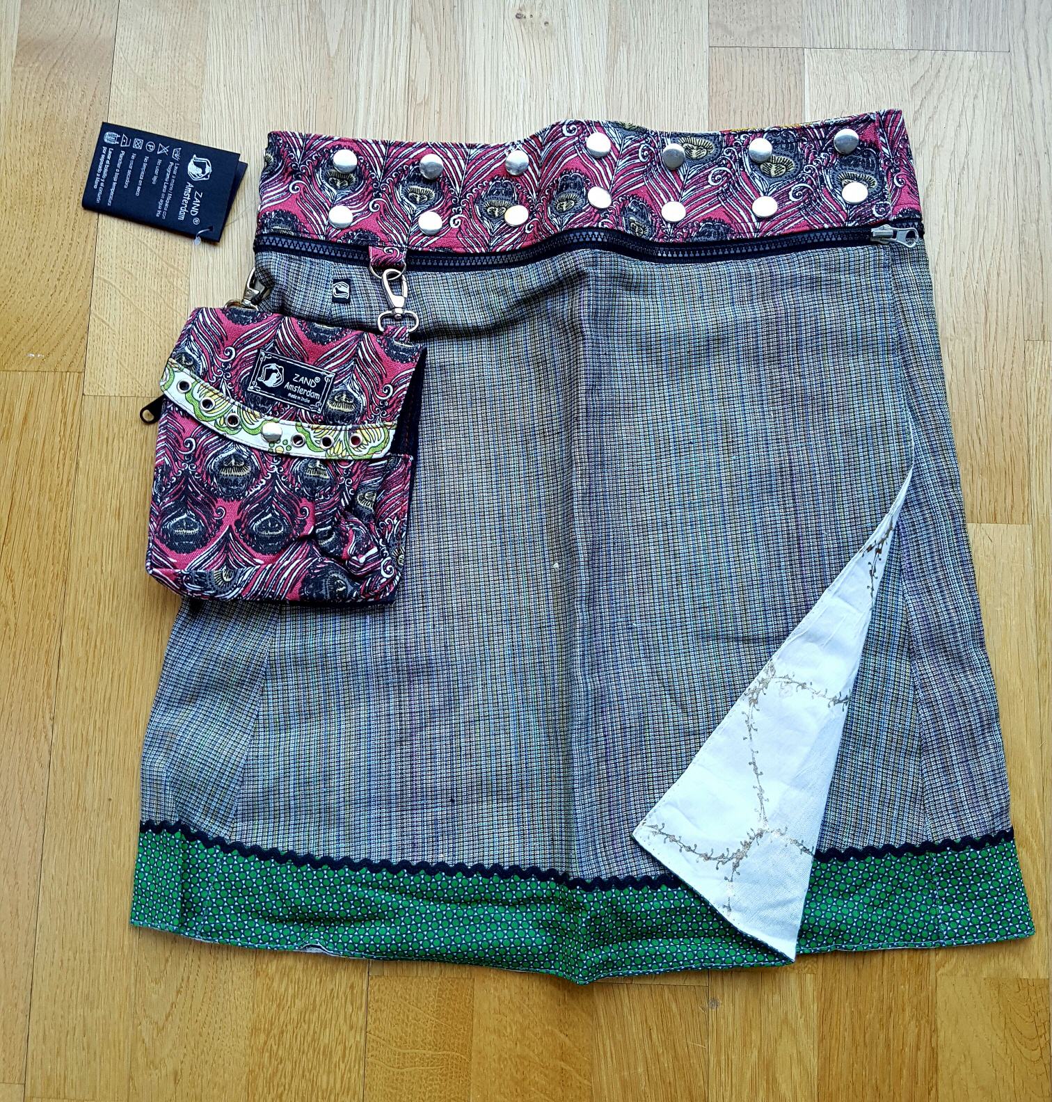 Zand Amsterdam, flera kjolar i en, grönbrun färgkombination. Free size