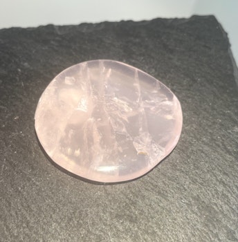 Rosenkvarts handsten NoWorry-Stone