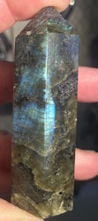 Torn Labradorit