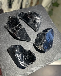 Svart Obsidian rå L