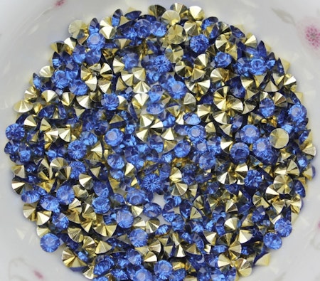 Blå rhinestones av resin, diamantslipade, 4mm (5g)