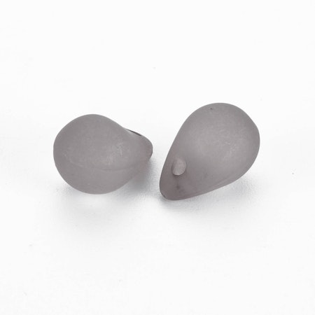 Frostade grå, droppformade berlocker, akryl, 13mm (30st)