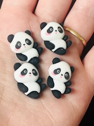 Liggande panda av resin, flatback, 25x15mm (st)