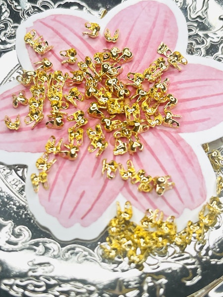 Små knutgömmor, Calotte, innermått 1,5mm, guld (100st)