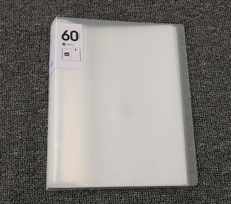 Mapp med plastfickor A4, vit, 60 sidor (31x23cm)
