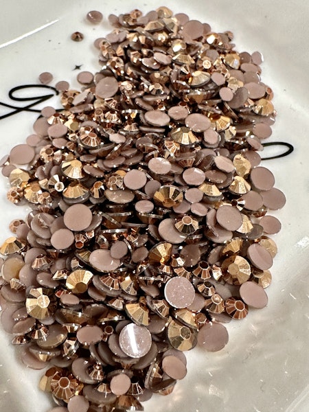 Rhinestones, halvpärlor, bruna, 4-6mm (10g)