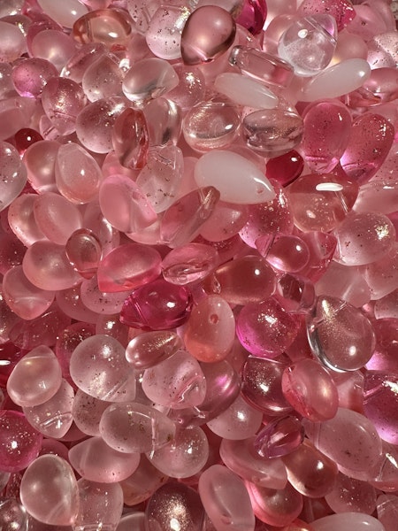 Droppar, berlocker av glas, rosa, 8-16mm (20g)