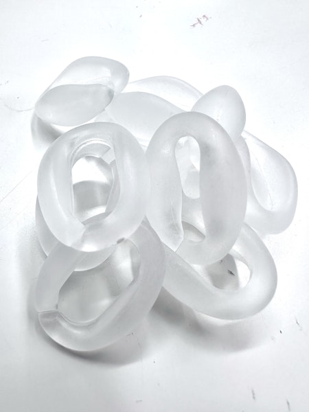 Länkringar av akryl, frostade vita, 32x22mm (10st)