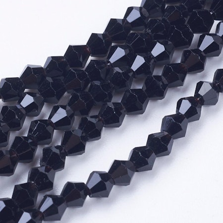 Sträng Biconeslipade kristallimitation, svart, 4mm (ca85st)