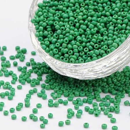 12/0, Seed beads av glas, ojämna gröna (50g)