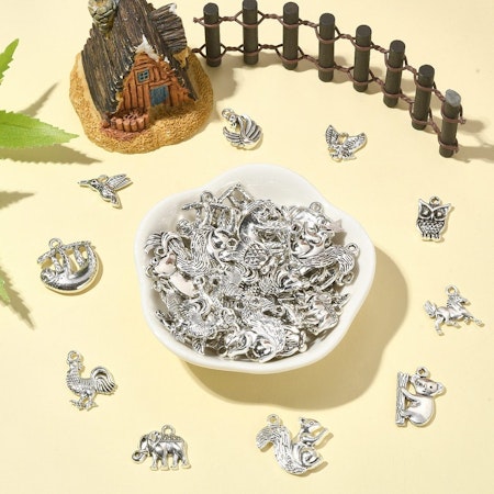 Berlocker av blandmetall, tema djur, antik silver (10st)