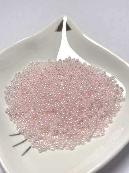Seed beads av glas, skimrande ljusrosa 12/0 klass A, jämna, 2x1.5mm (20g)