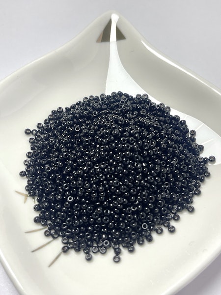 Seed beads av glas, 12/0 klass A, jämna svart, 2x1.5mm (20g)