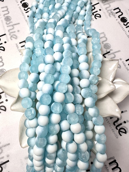 Sträng glaspärlor, night and day frostad, light turquoise, 8mm (106st)
