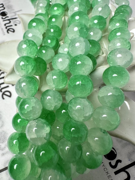 Sträng glaspärlor, Dovt Krackelerade jadeimitation garden, 10mm (80st)