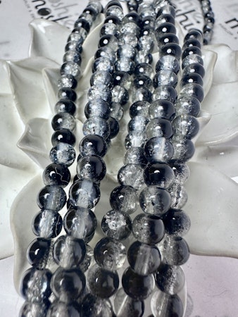 Sträng med krackelerade glaspärlor, iced lakrits, 6mm (133st)