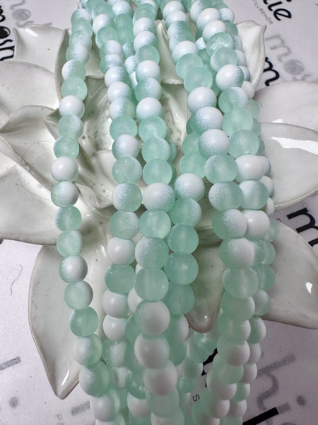Sträng glaspärlor, frostad night and day, aquamarine, 6mm (145st)