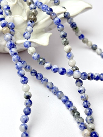 Sträng, pärlor av äkta Blue spot jasper, 4mm (87st)