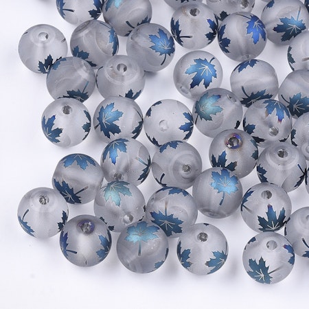 Frostade glaspärlor med löv, blue fall, 8mm (20st)