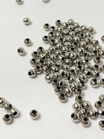 Runda av järn, platinumplätterade mellanpärlor, 3mm (200st)