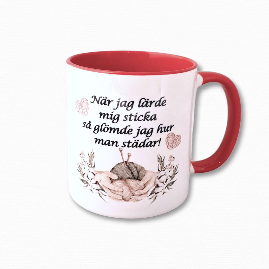 Mugg med text stickning sticka städa handarbete present - www.bellebi.se