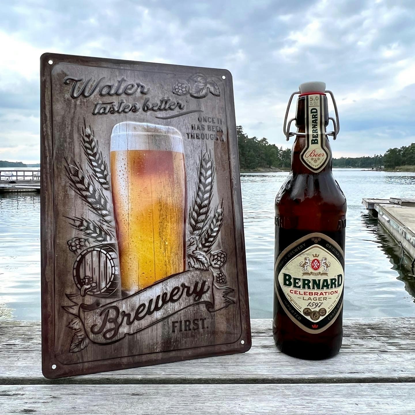 Plåtskylt Beer and Water 20x30 cm Nostalgi Retro - www.bellebi.se