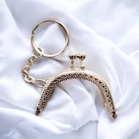 Metallhandtag med nyckelring