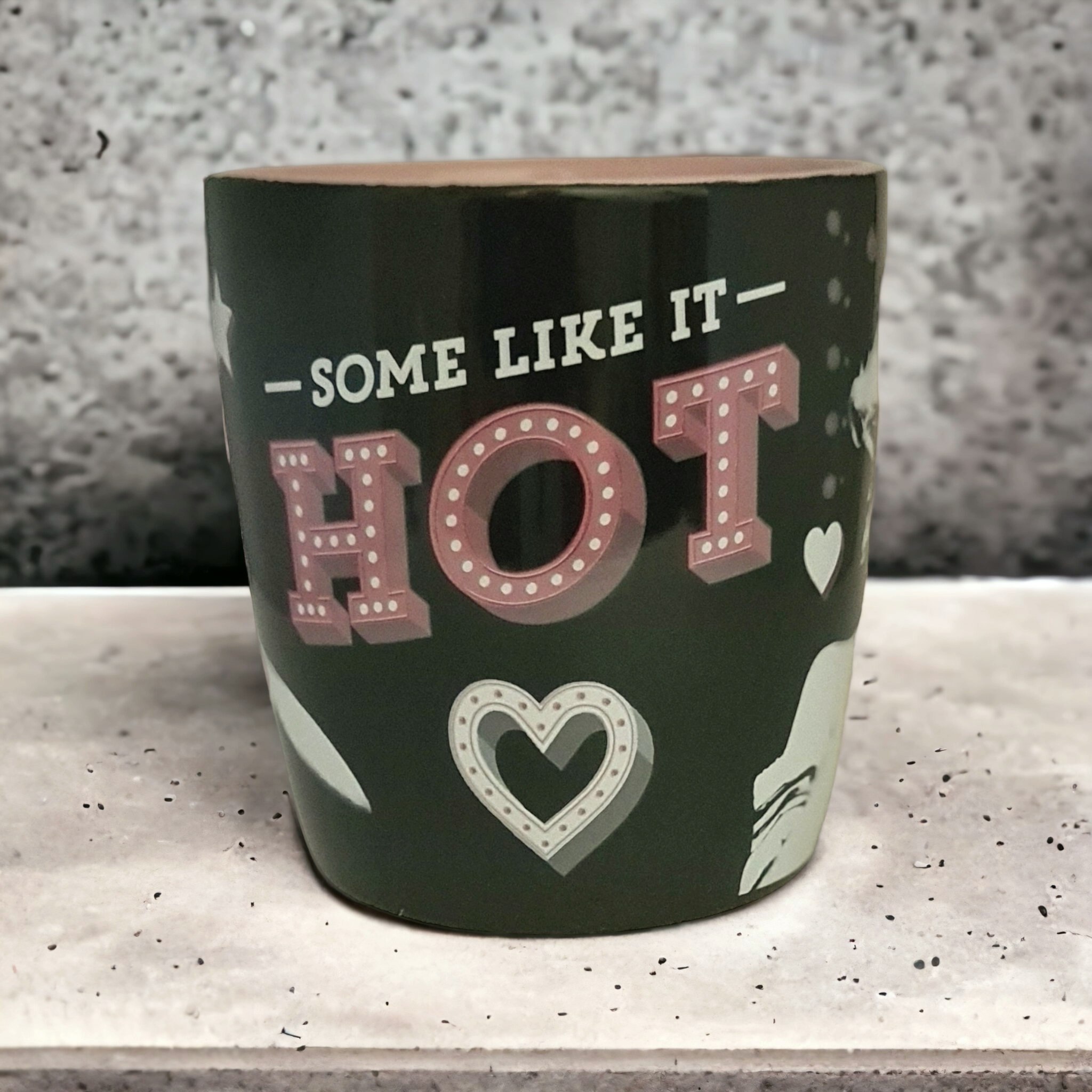 Mugg. Some like it hot. Marilyn Monroe. Nostalgi. Retro - www.bellebi.se
