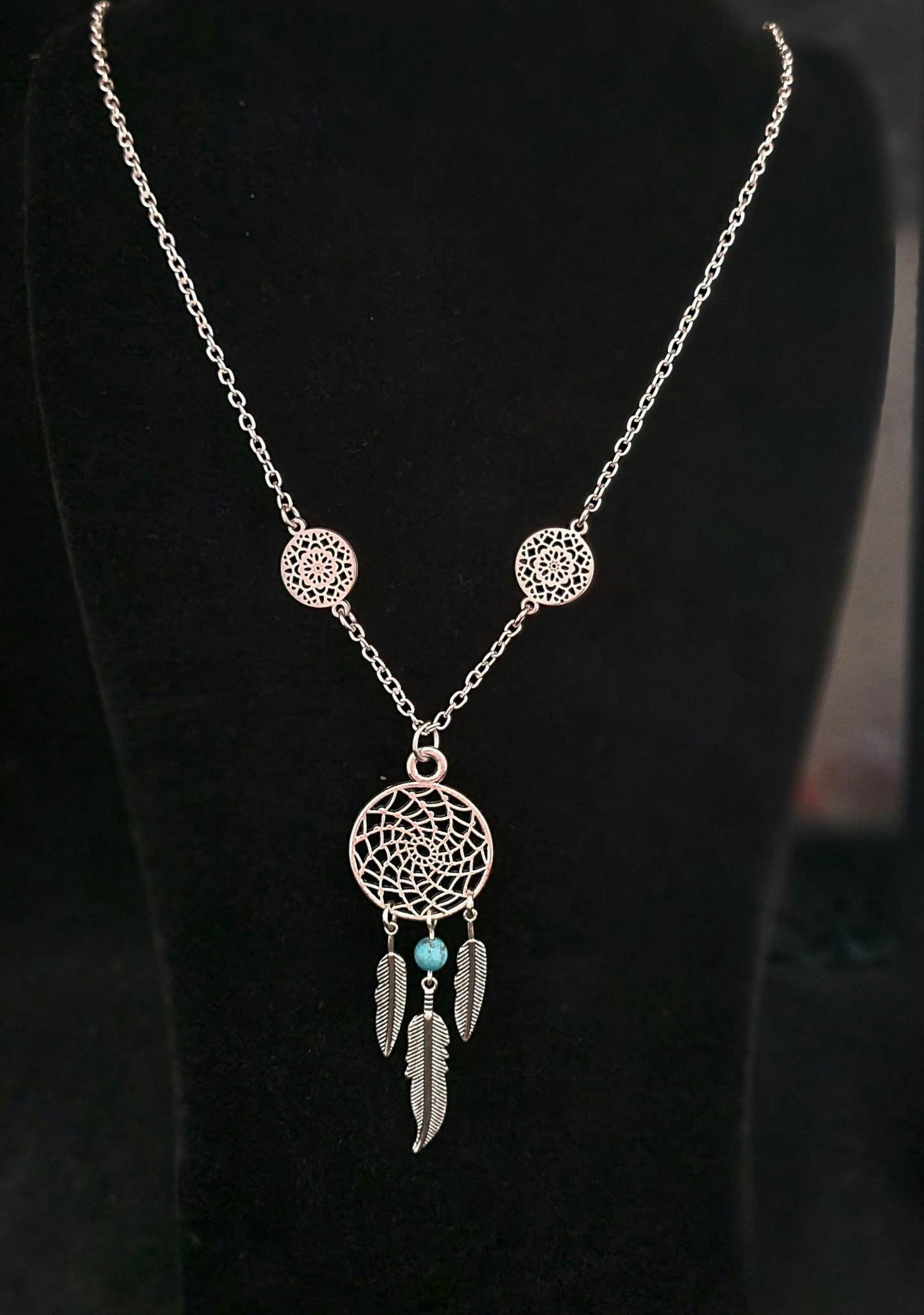 Halsband med pärlor - www.bellebi.se