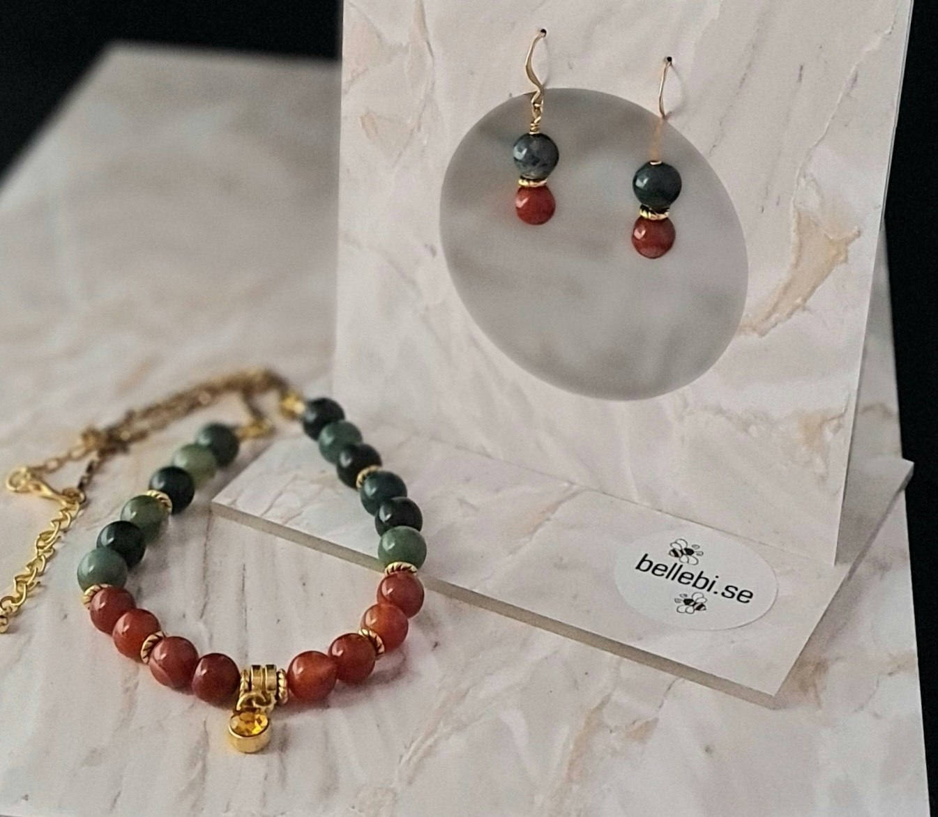 Halsband örhängen set med pärlor - www.bellebi.se