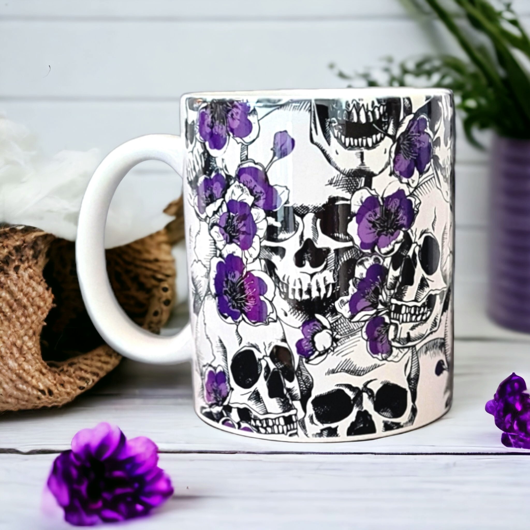 Mugg med dödskallar döskallar present - www.bellebi.se