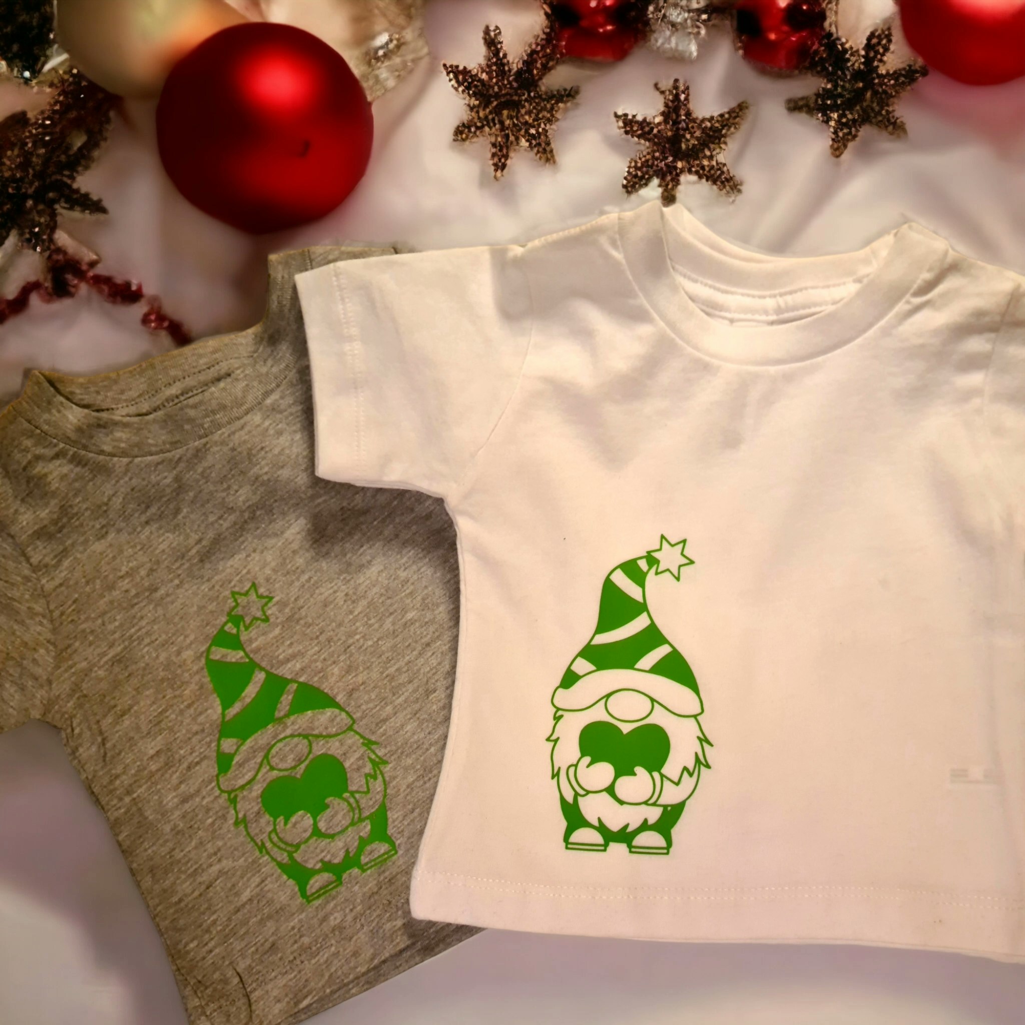 Till barnen t-shirt jul tomte - www.bellebi.se