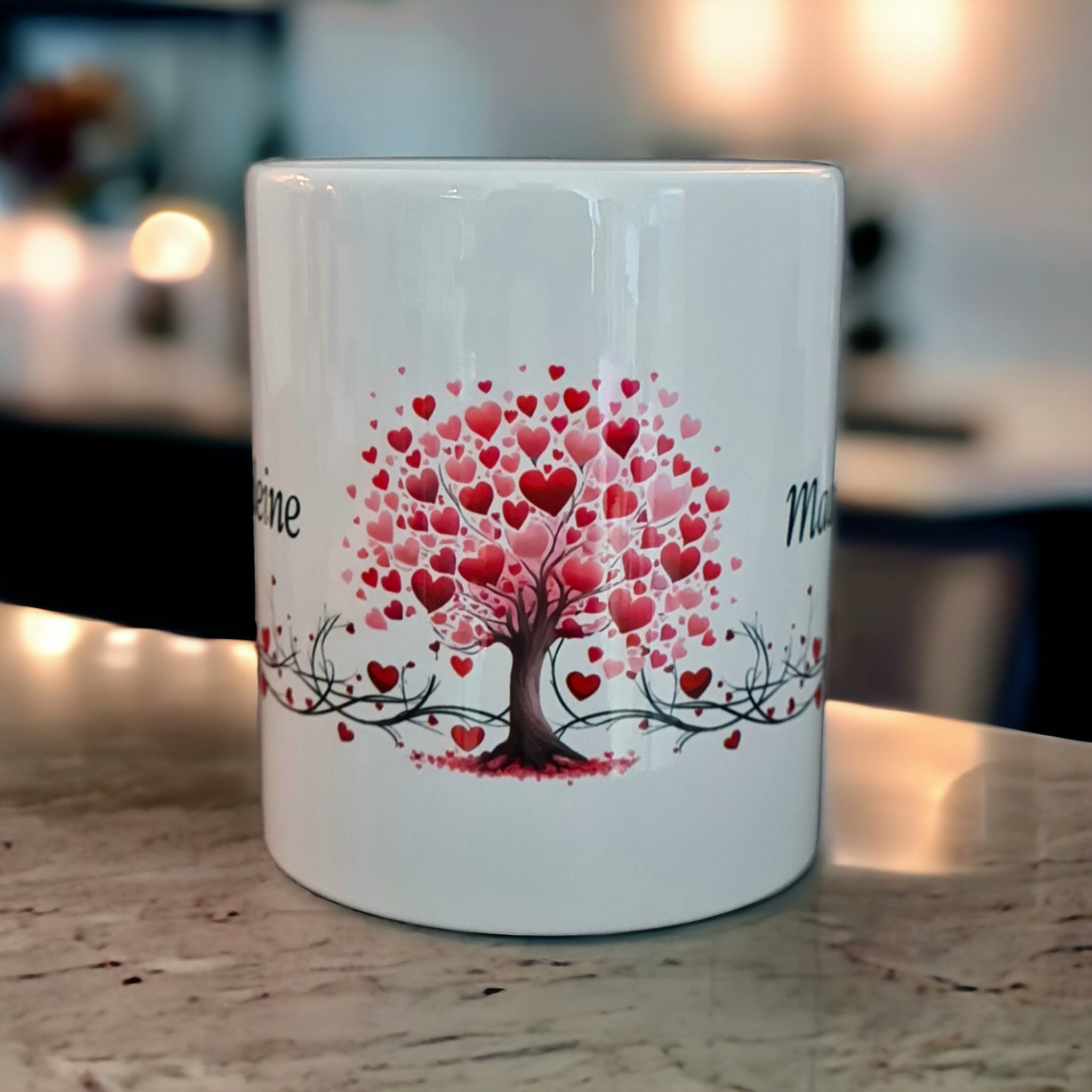 Personlig mugg med namn livets träd - www.bellebi.se
