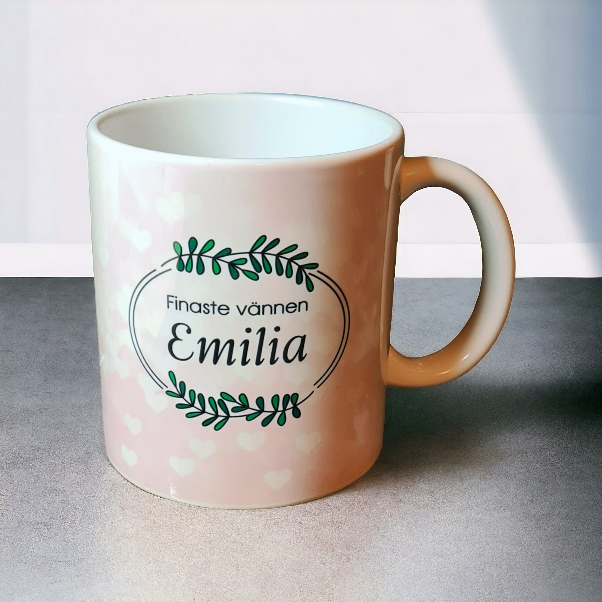 Personlig mugg med namn  till vännen kompisen bästisen - www.bellebi.se