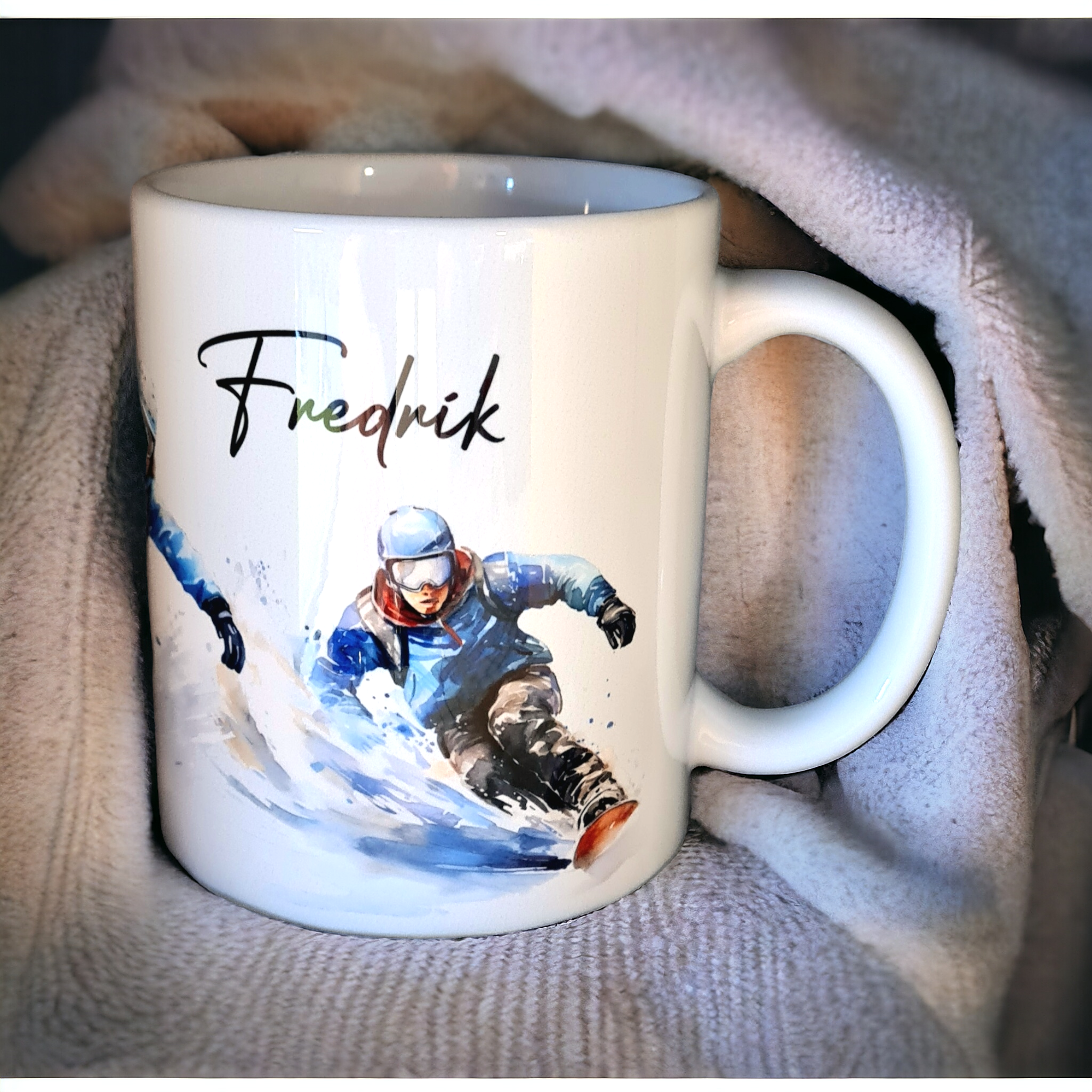 Personlig mugg med snowboardåkare namn - www.bellebi.se