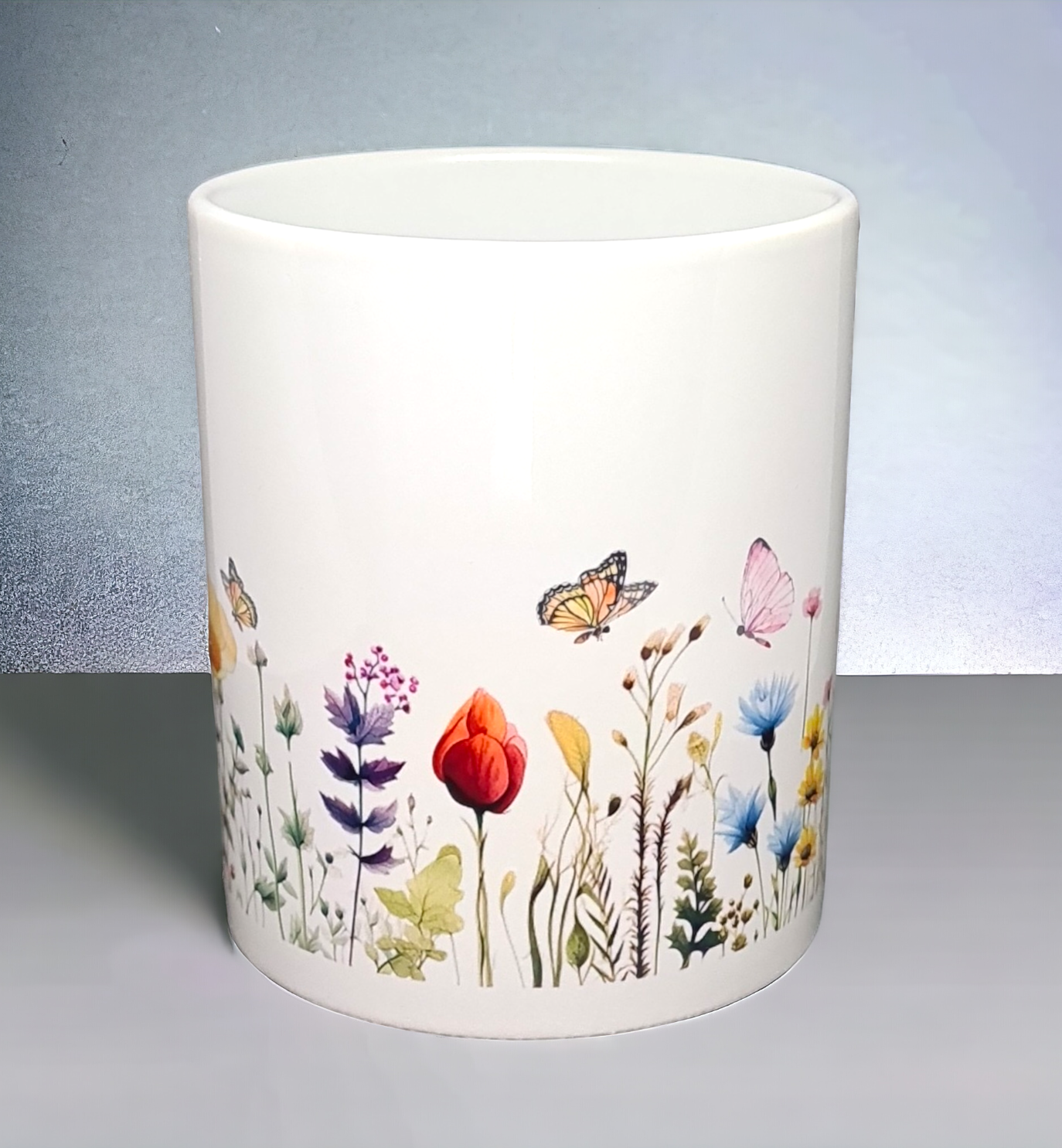 Mugg med blommor och sommarkänsla  - www.bellebi.se