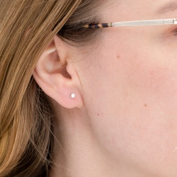 Smaragd Labbodlad Mini Comfort Örhängen Återvunnet Silver