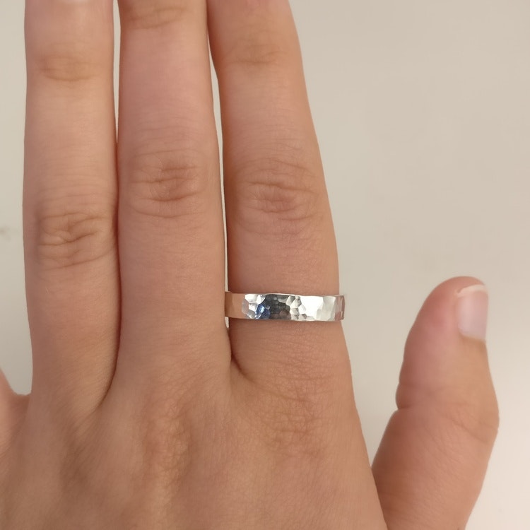 Ring Hamrad 4,5 mm i Återvunnet Silver - MNOP Jewelry - Handgjorda Smycken  i Återvunnet Silver och Guld