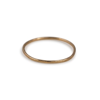 18k Extra Tunn Ring 0,9 mm i Återvunnet Guld