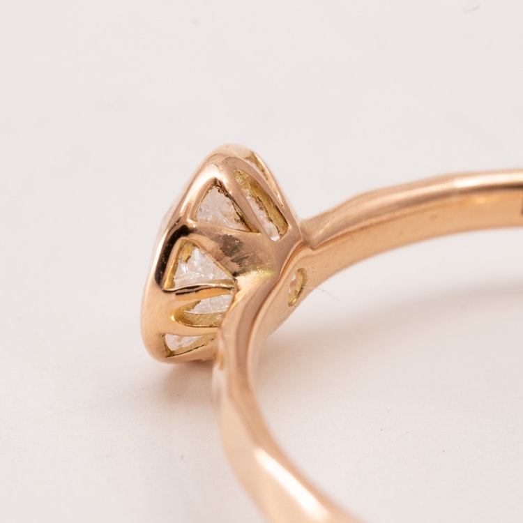 Polly - Ring med ca 0,5ct återvunnen ädelsten 18k guld - MNOP Jewelry -  Handgjorda Smycken i Återvunnet Silver och Guld
