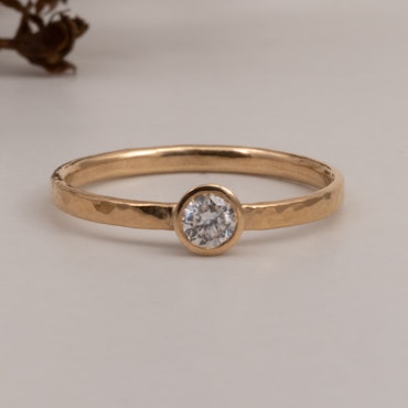 Greta - Diamantring 18k Återvunnet Guld