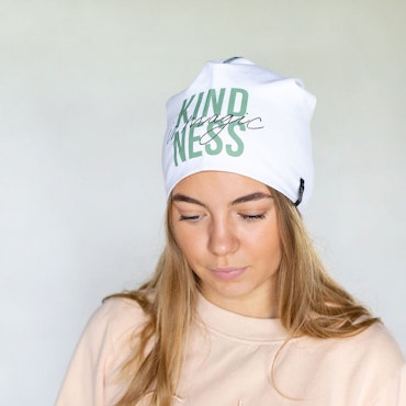 Beanie "Kindness is magic" white - Soul Factory