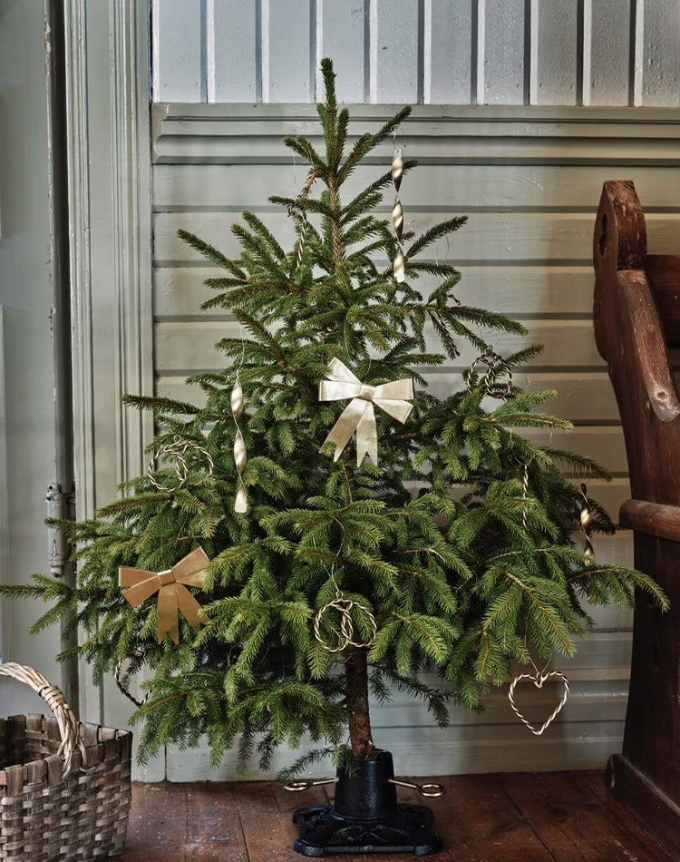 Julgransfot Järn svart Designgrossisten Designgrossisten